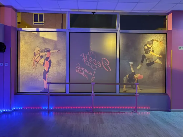 Detalle de la barra de ballet iluminda